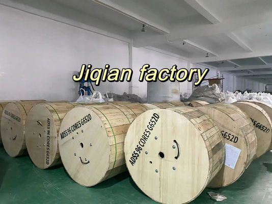 12 24 48 96 144 Çekirdek Doğrudan gömülü GYXTW53 Çift Kapak Çift Zırh Fiber Optik Kablo