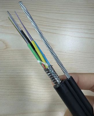 UV PE Ceket Aerial Şekil 8 Fiber Optic Kablosu Hızlı Veri İletişim için 9.0*14.8mm Dış Diametresi