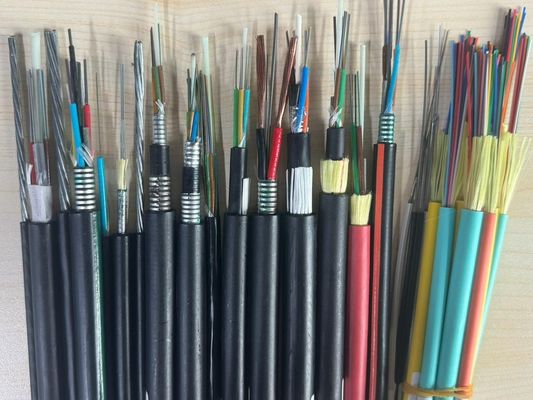 12 çekirdekli GYXTW dış mekan SM fiber optik kablosu çelik bantla zırhlı unitube 6mm 7mm 8mm fiber optik kablo